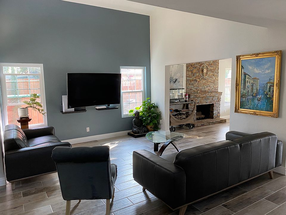 1st image of 2290 Chatswood Dr