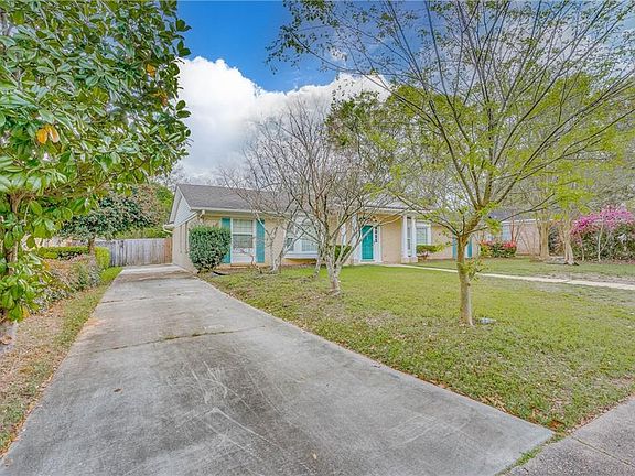 2nd image of 375 Bridle Path Way