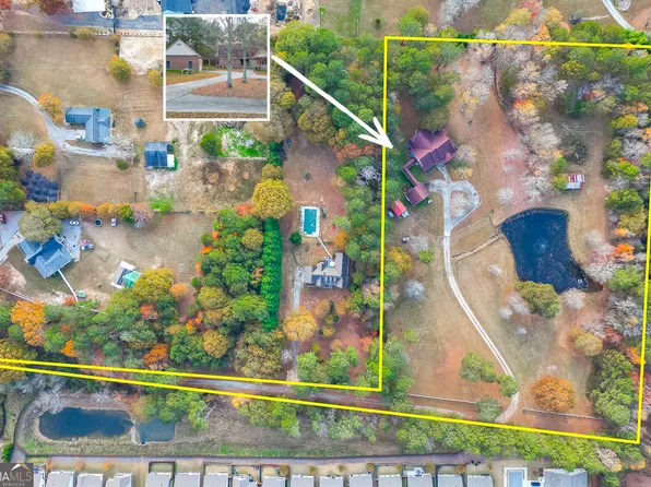 525 Cooper Rd, Loganville, GA 30052