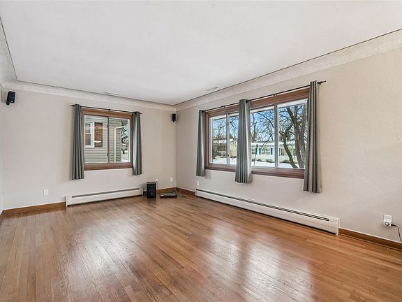 4th image of 2220 Brockman Ave