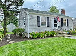 16 Lorree Ln, Dennis Port, MA 02639