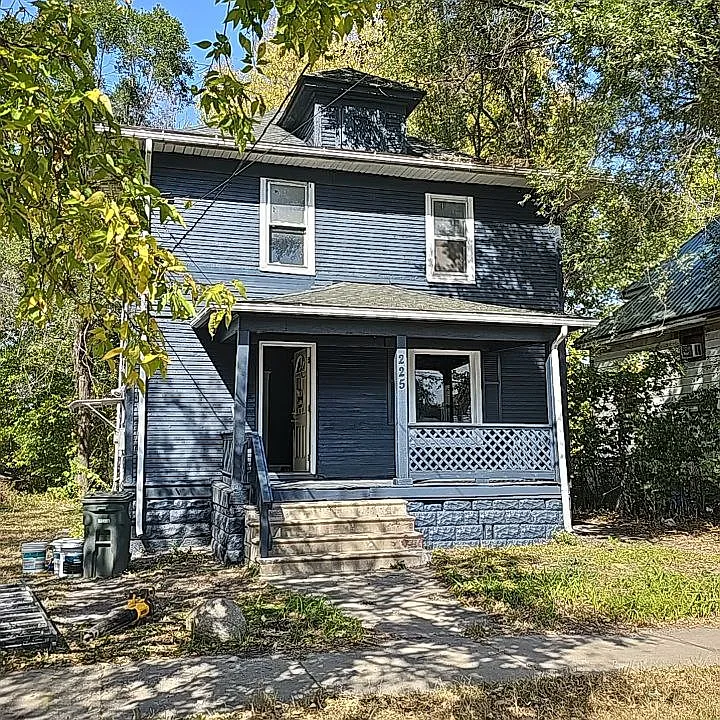 225 Sumner St