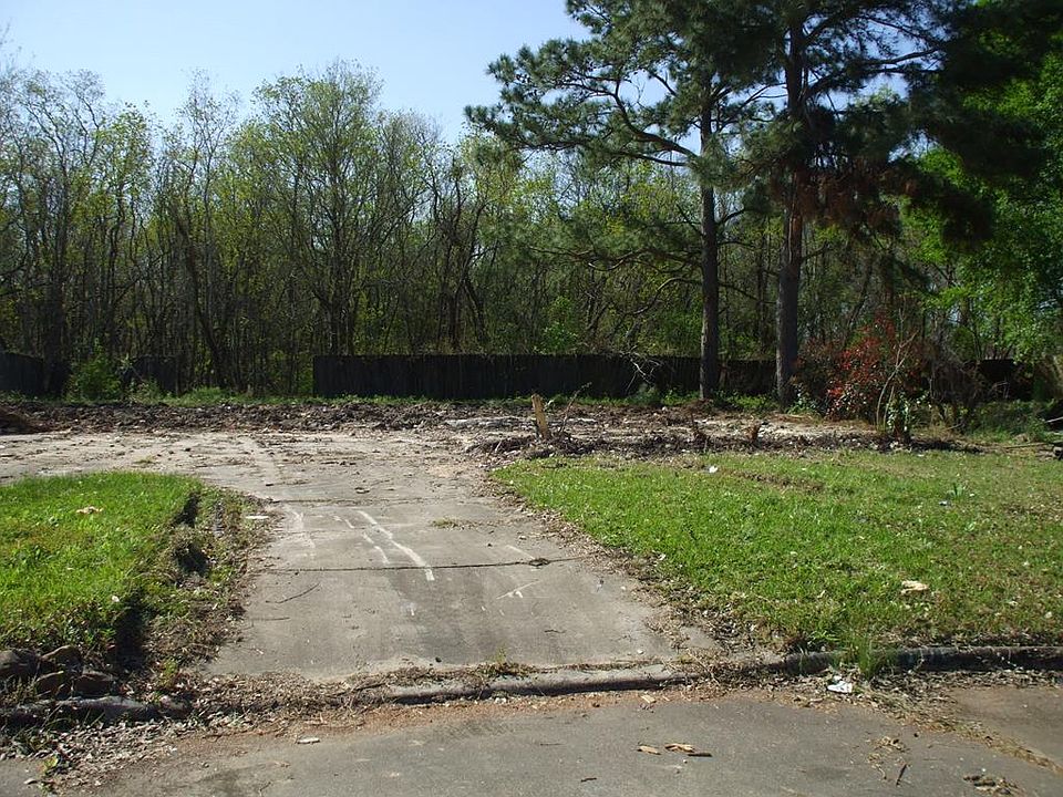 2nd image of 4106 Timber Leaf Ct