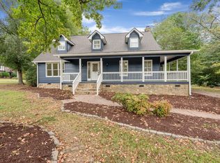 118 Nightingale Ln, Greenville, SC 29607