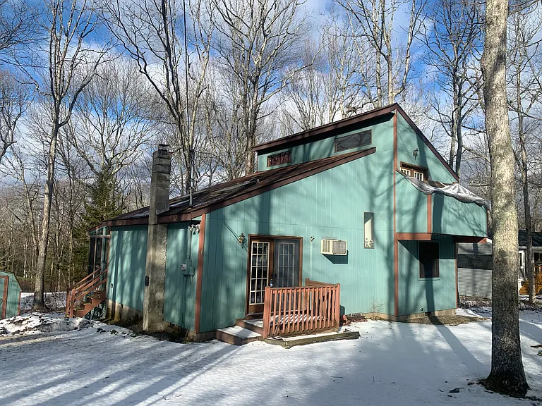 244 Surrey Dr — Photo 18