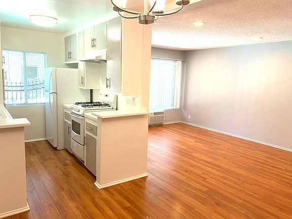 5th image of 1220 N Ogden Dr APT 7