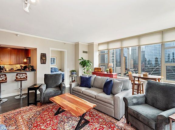 2nd image of 200 N Jefferson St APT 1509