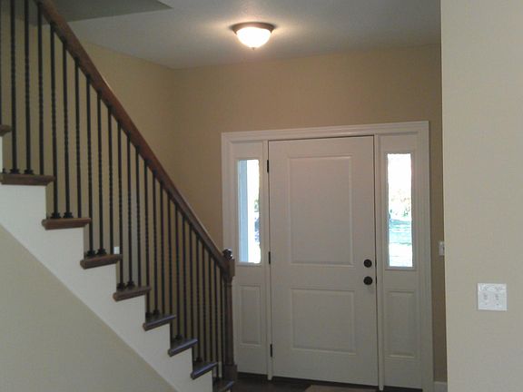 4th image of 8424 Goodman Dr