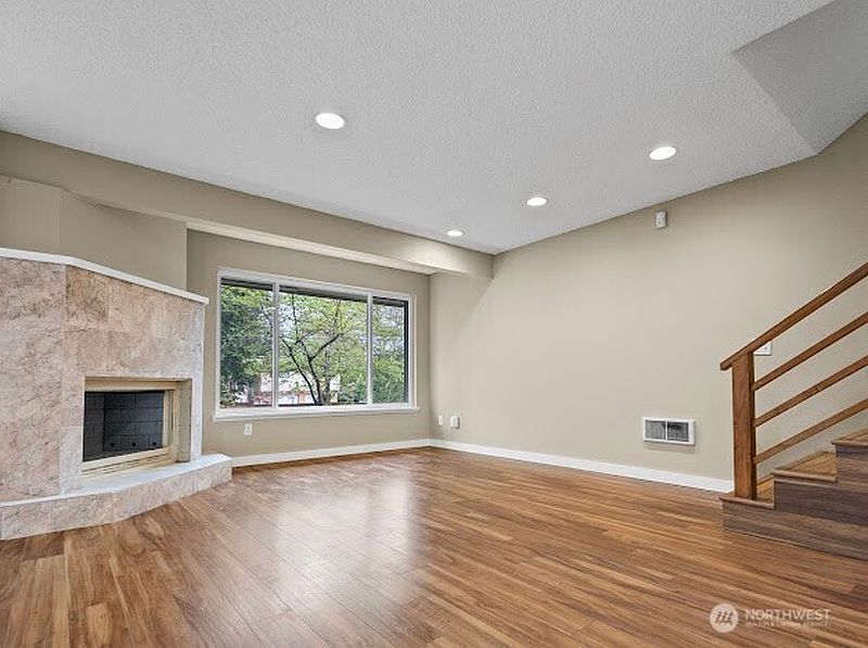 4th image of 19203 40th Avenue W #A4