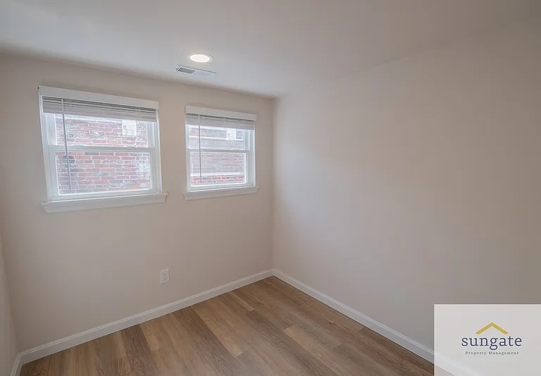 1911 Eastern Ave — Photo 12