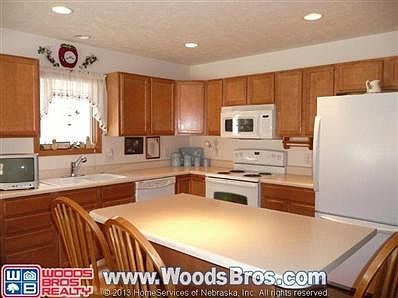 3rd image of 2040 S Knights Ln