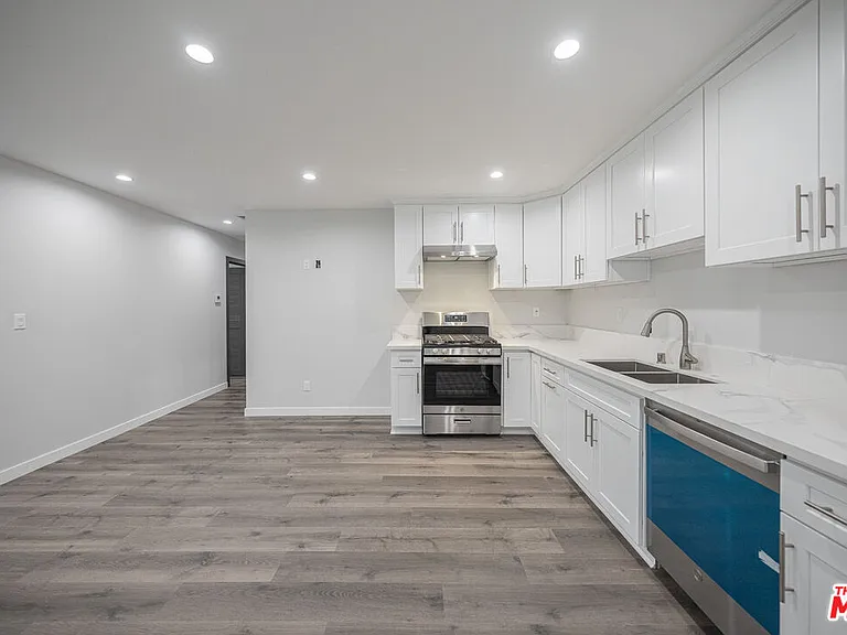 5837 N Cartwright Ave — Photo 6