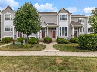 2913 Shelly Ln #2913, Aurora, IL 60504