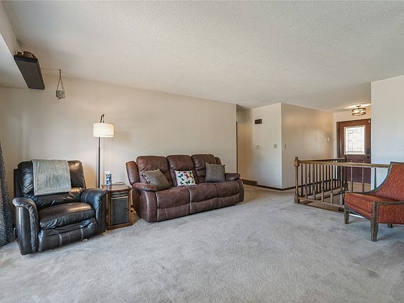 3rd image of 3416 Sue Ln NW