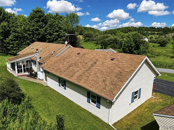3rd image of 2319 Bonney Rd