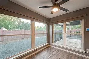 2122 Courtshire Ln — Photo 12