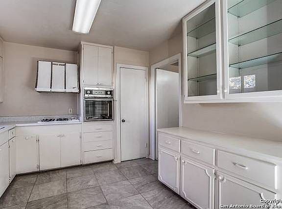 5th image of 1031 Shook Ave #1