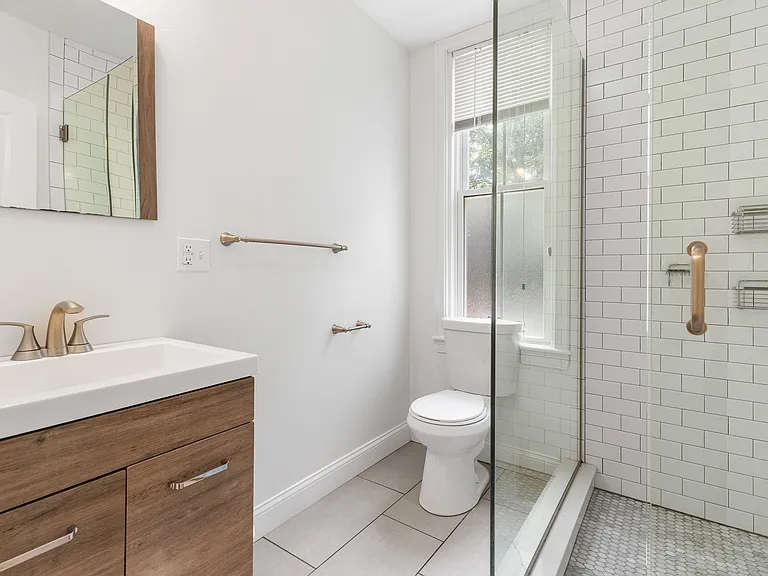 79 Lloyd Avenue — Photo 10