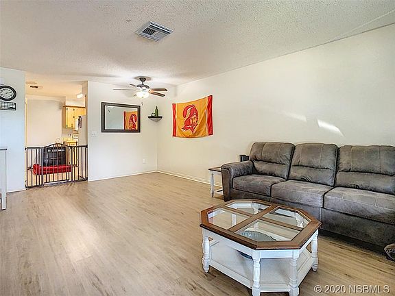 5th image of 115 W Turgot Ave