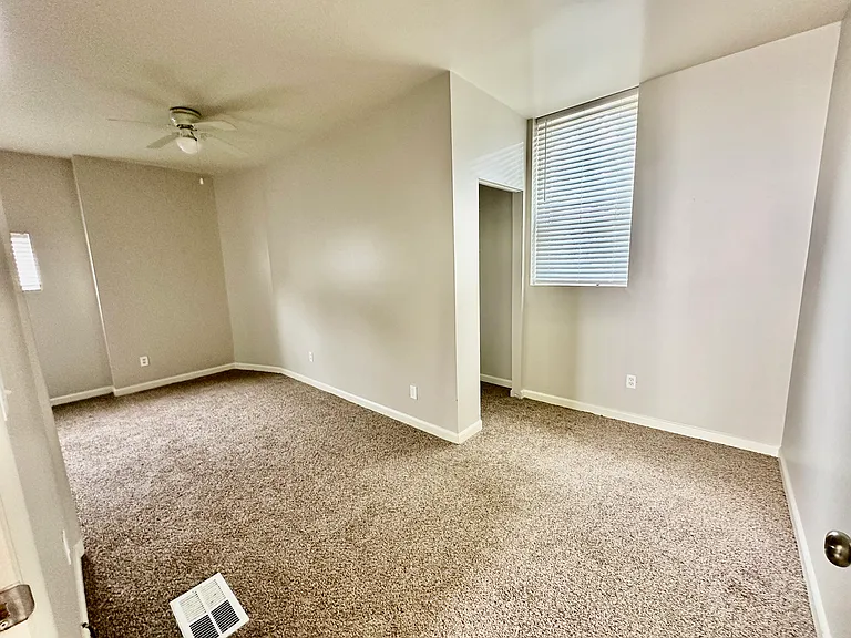 5200 Hunter Ave #1 — Photo 17