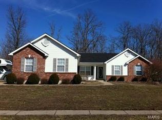 32 Hawthorn Hls, Warrenton, MO 63383