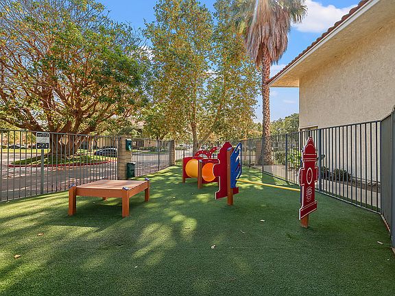 5th image of 921 Paseo Camarillo #7154