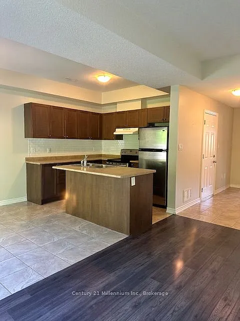 3 bed, $2,595 — Photo 3