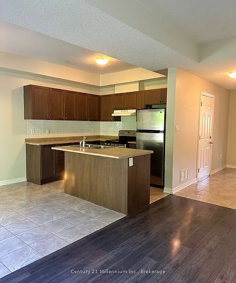 32 Arcadia Rd — Photo 3