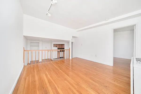 Rented by Living New York | media 11