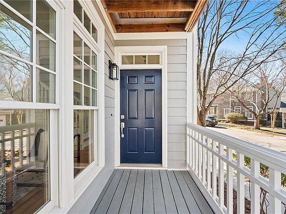 3rd image of 138 Ridley Ln