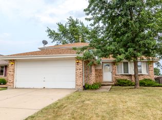 8809 Obrien Dr, Orland Hills, IL 60487