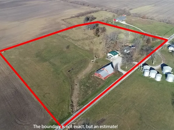 1265 N 2325 East Rd, Shelbyville, IL 62565