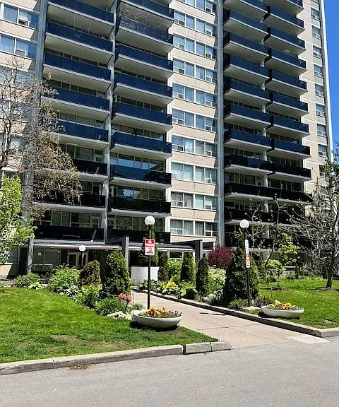 45 Oakmount Rd — Photo 2