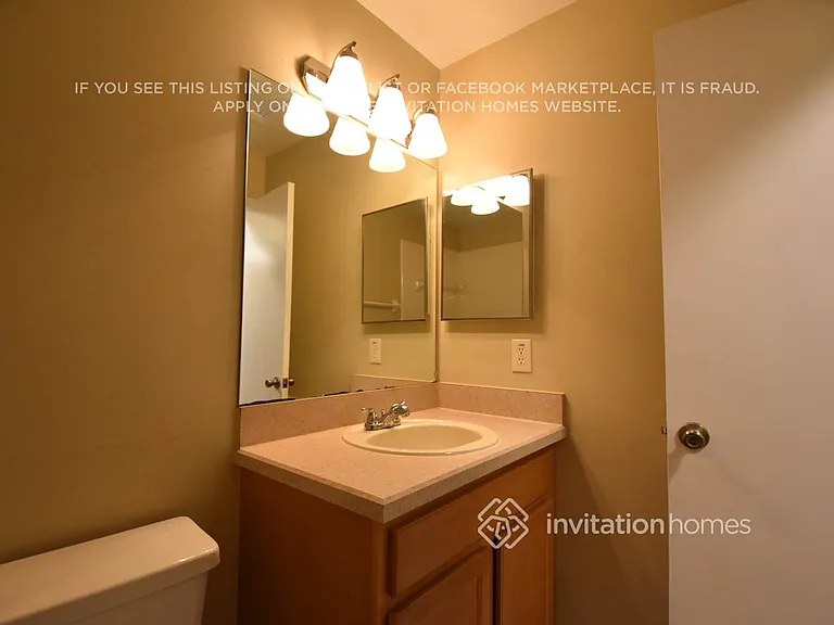 1070 Gwyn Cir — Photo 12