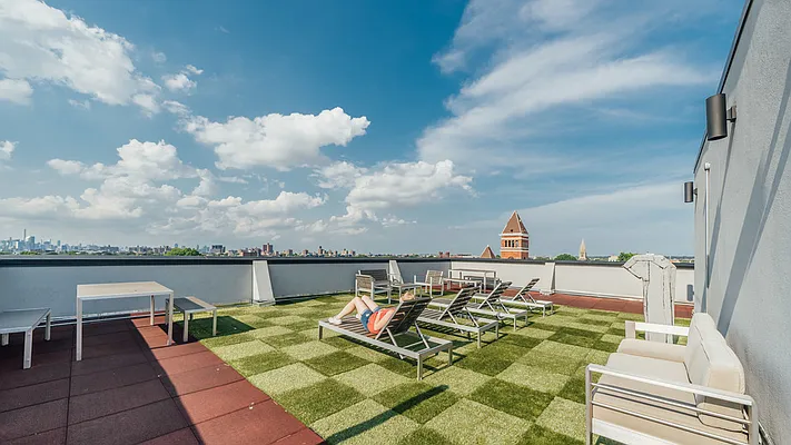 Rented by Nooklyn NYC LLC | media 9