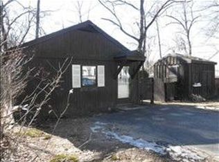 27 Bungalow St, Southwick, MA 01077