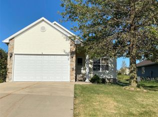 6395 Cakebread Ct, Marion, IA 52302