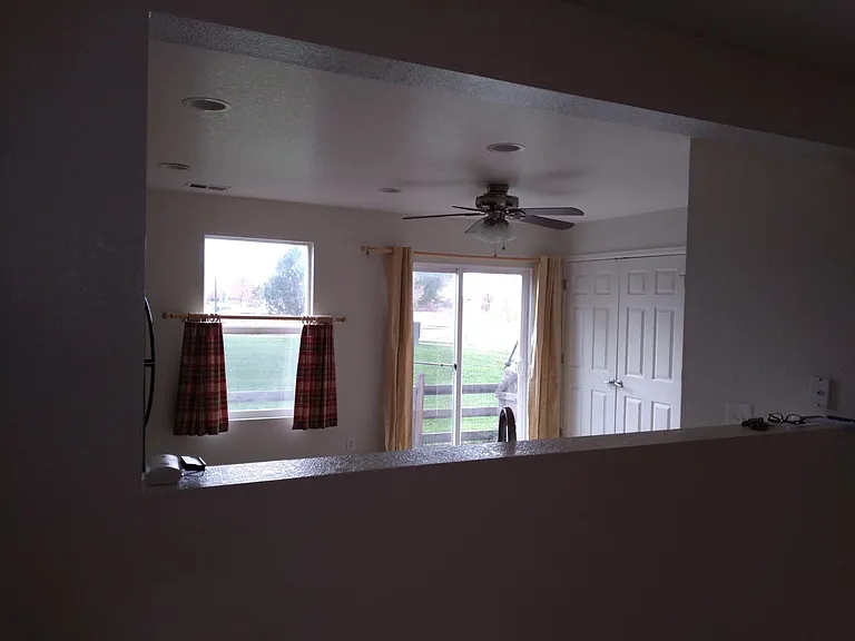 411 Smith Cir — Photo 10