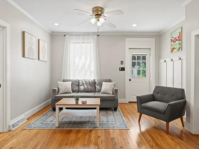 123 W Circular St #1 — Photo 3