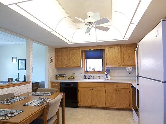 2nd image of 15710 Lake Hills Ct Unit 1N