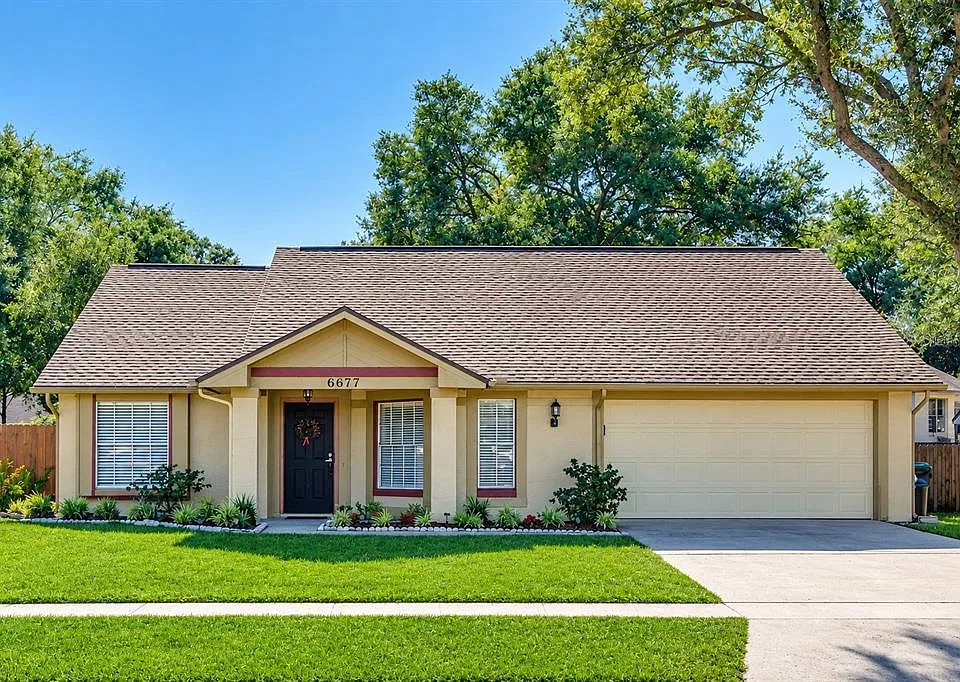 6677 Whirlaway Cir