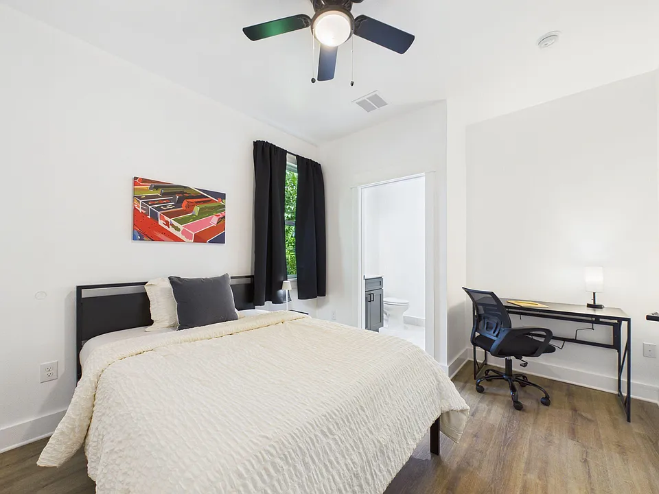 1/2 Gunter St