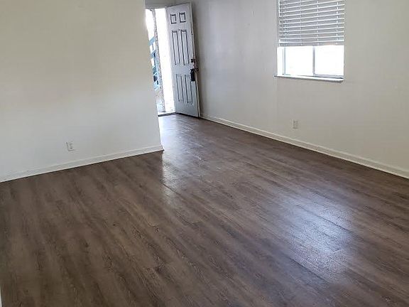 2nd image of 910 Brett Dr APT 125