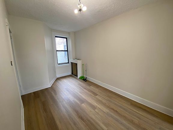 3rd image of 32-11 31st Ave #3