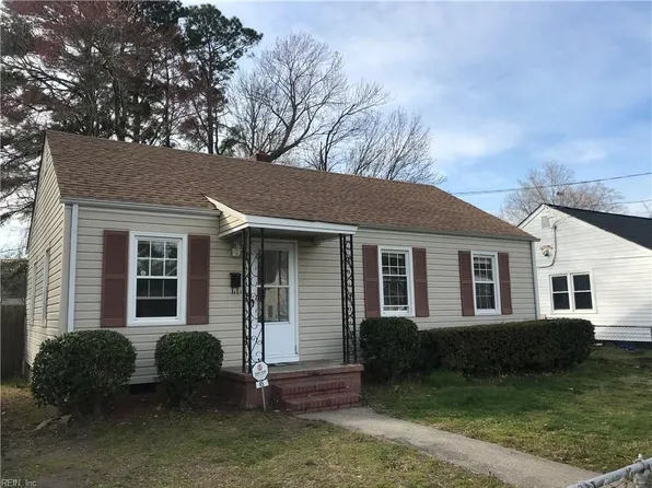 45 Cherry Acres Dr, Hampton, VA 23669