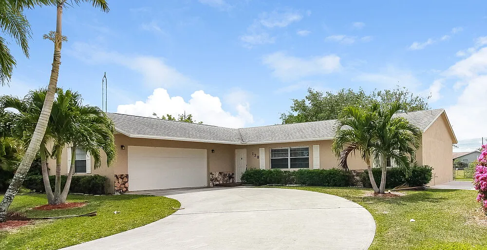 3 bed, 2.0 bath, 1622 sqft, $3,140 — Photo 1