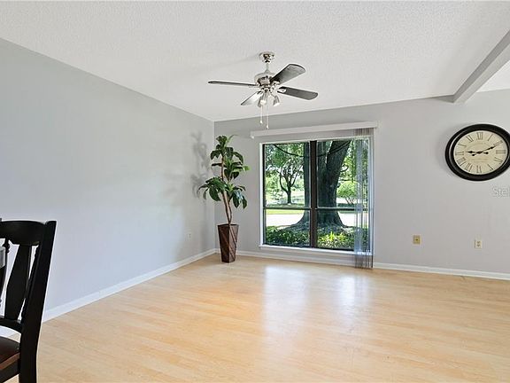 5th image of 2595 Derbyshire Cir