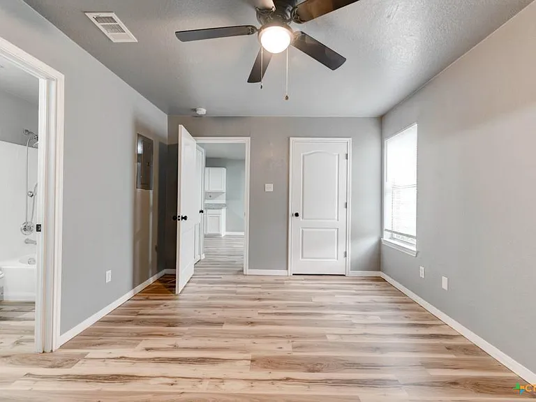 2321 Terrace Dr #D — Photo 2