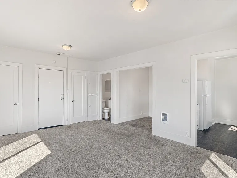 215 E 1st St #205 — Photo 3