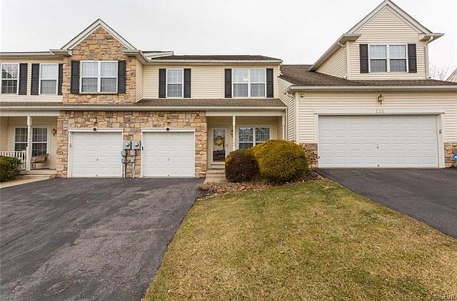 1st image of 114 Willow Dr
